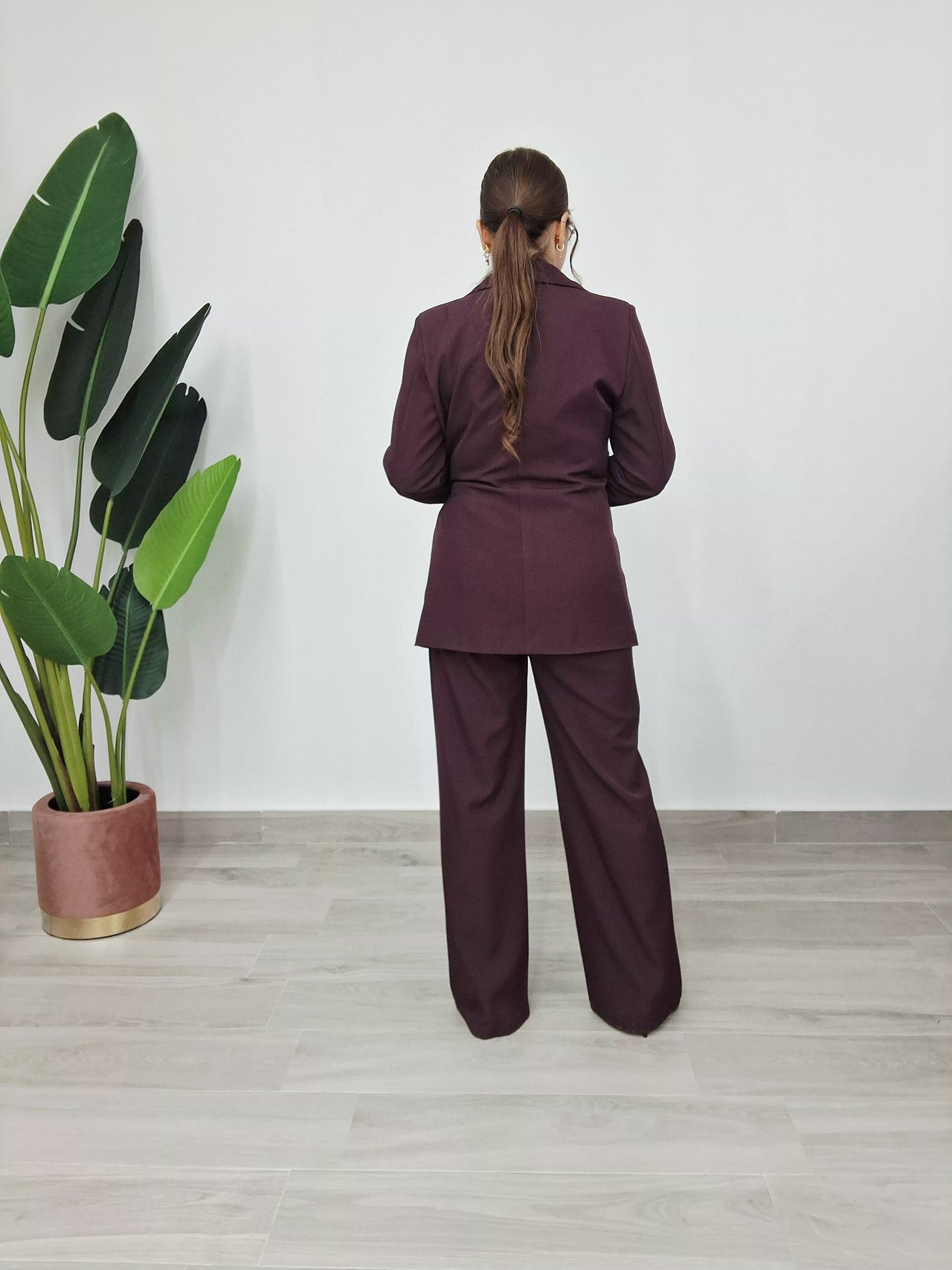 Tailleur Femminile a Portafoglio Effetto Vita Stretta
