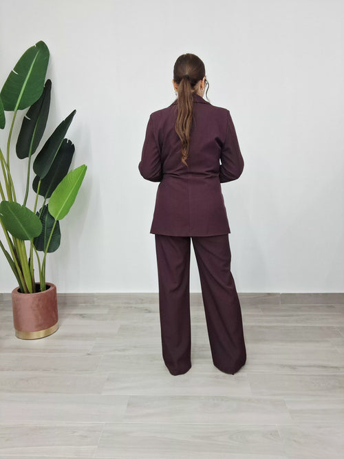 Tailleur Femminile a Portafoglio Effetto Vita Stretta