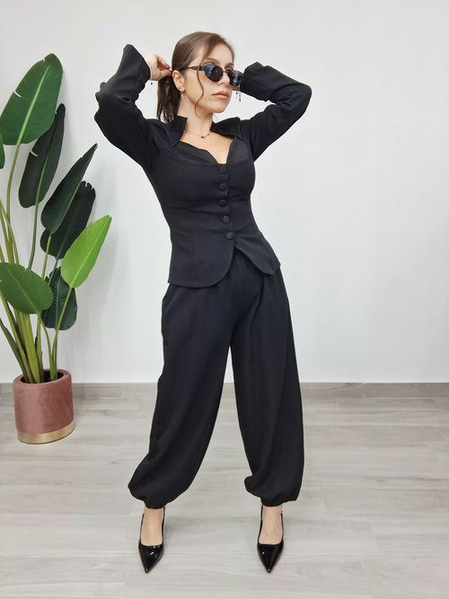 Tailleur Nero Elegante Scollo a Cuore+Pantalone a mongolfiera